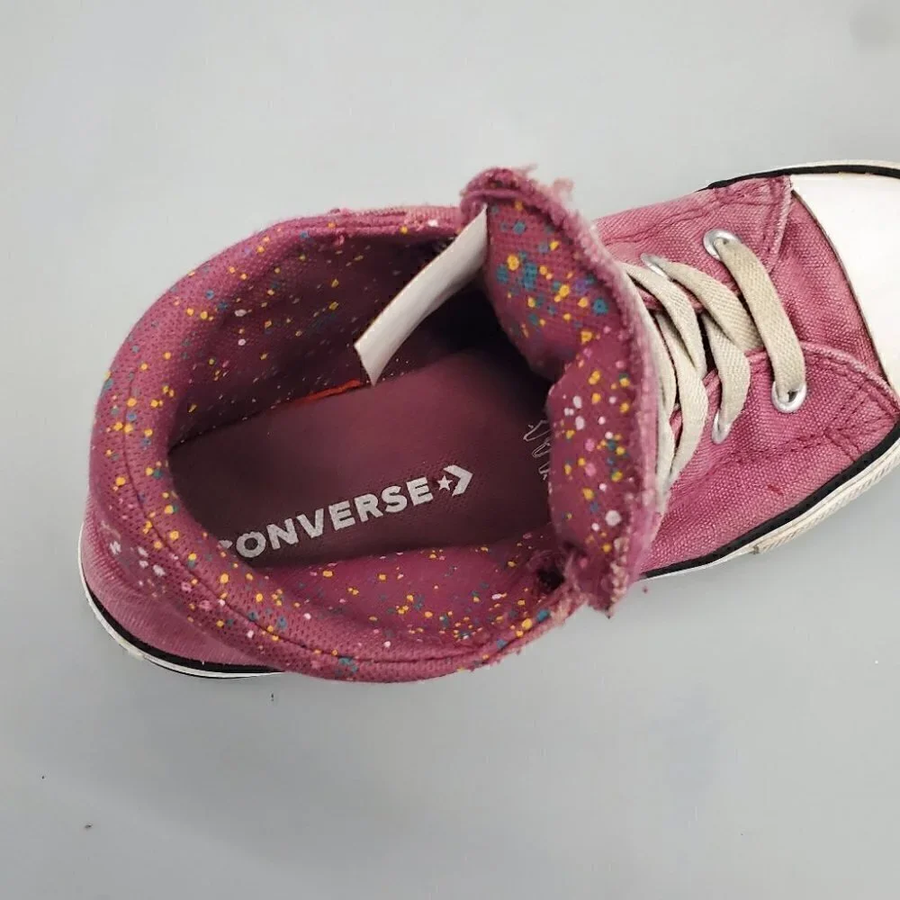 Converse High Top Chuck Taylor Burgundy Size 1 Youth Shoes